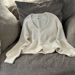 Abercrombie & Fitch Cream V-Neck Sweater